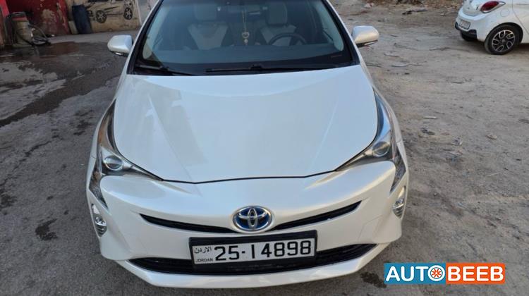 تويوتا بريوس 2017