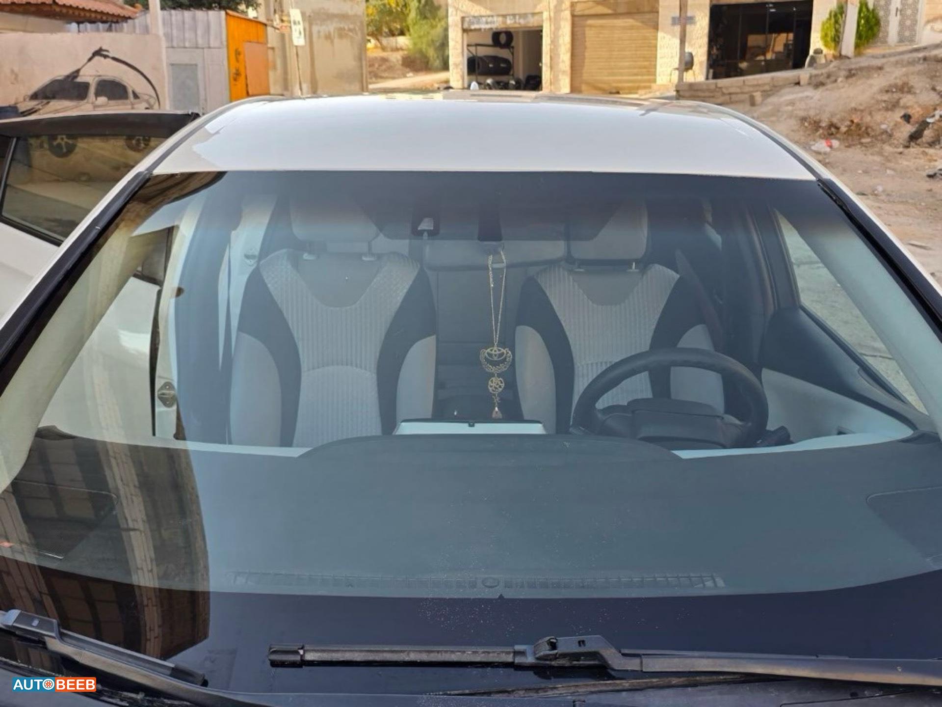 تويوتا بريوس 2017