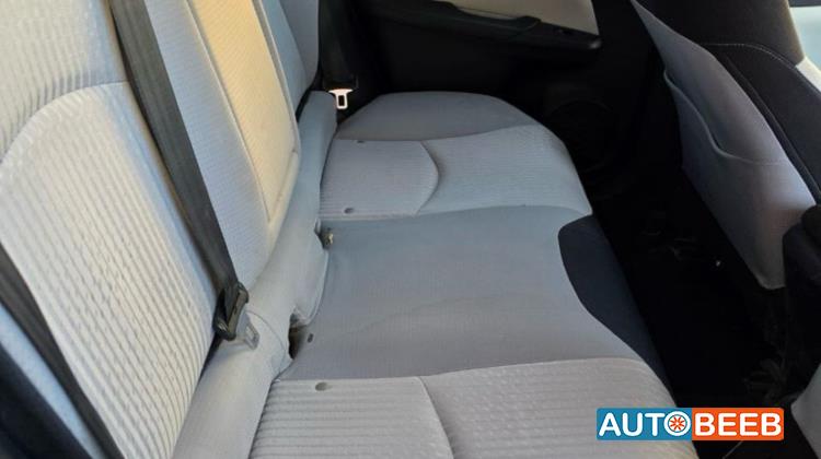 تويوتا بريوس 2017