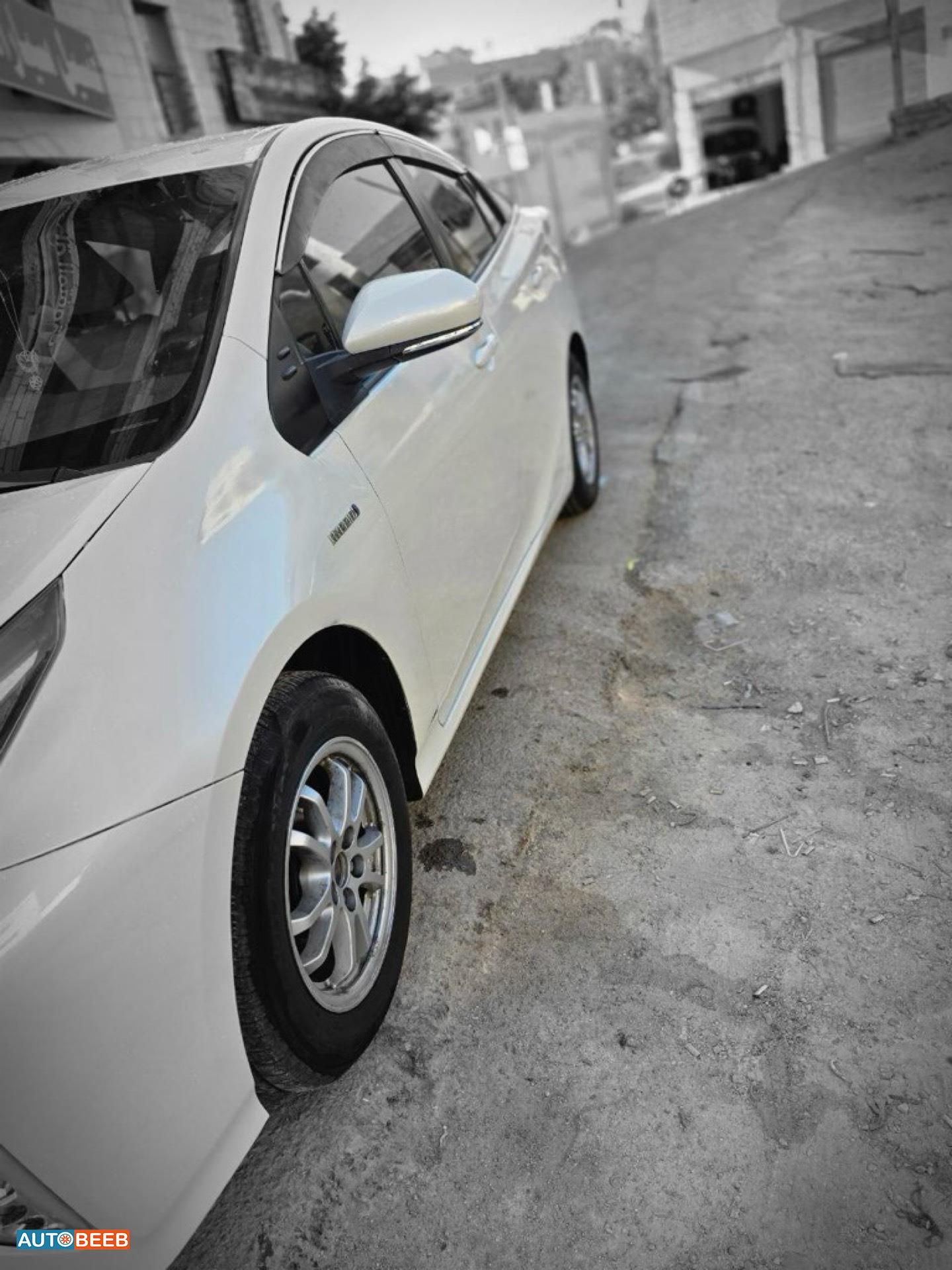 تويوتا بريوس 2017