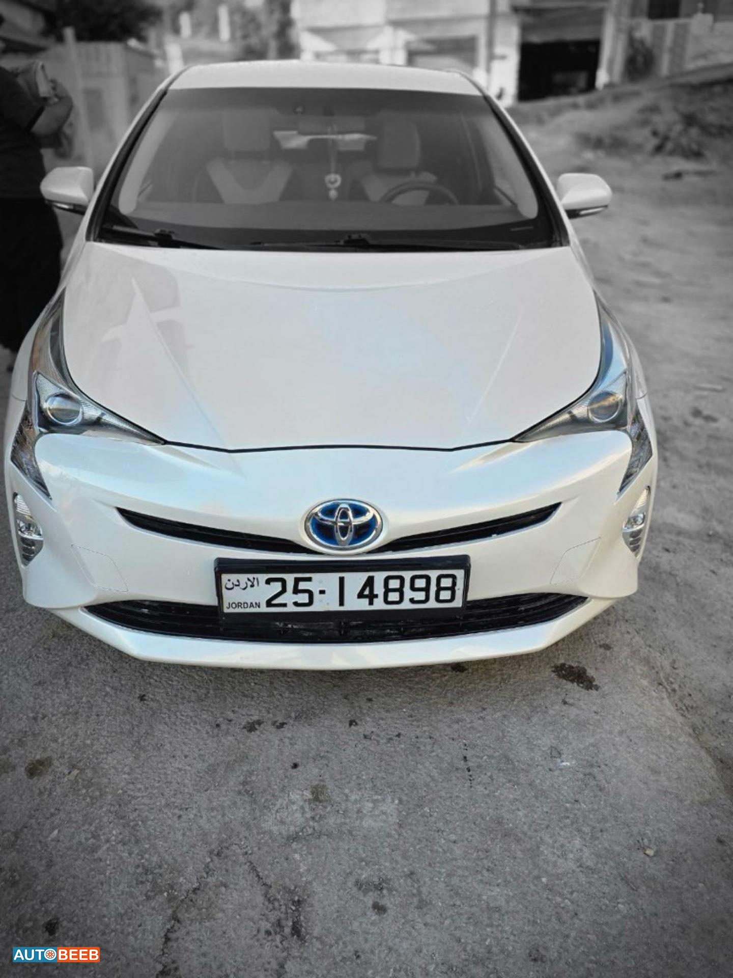 تويوتا بريوس 2017