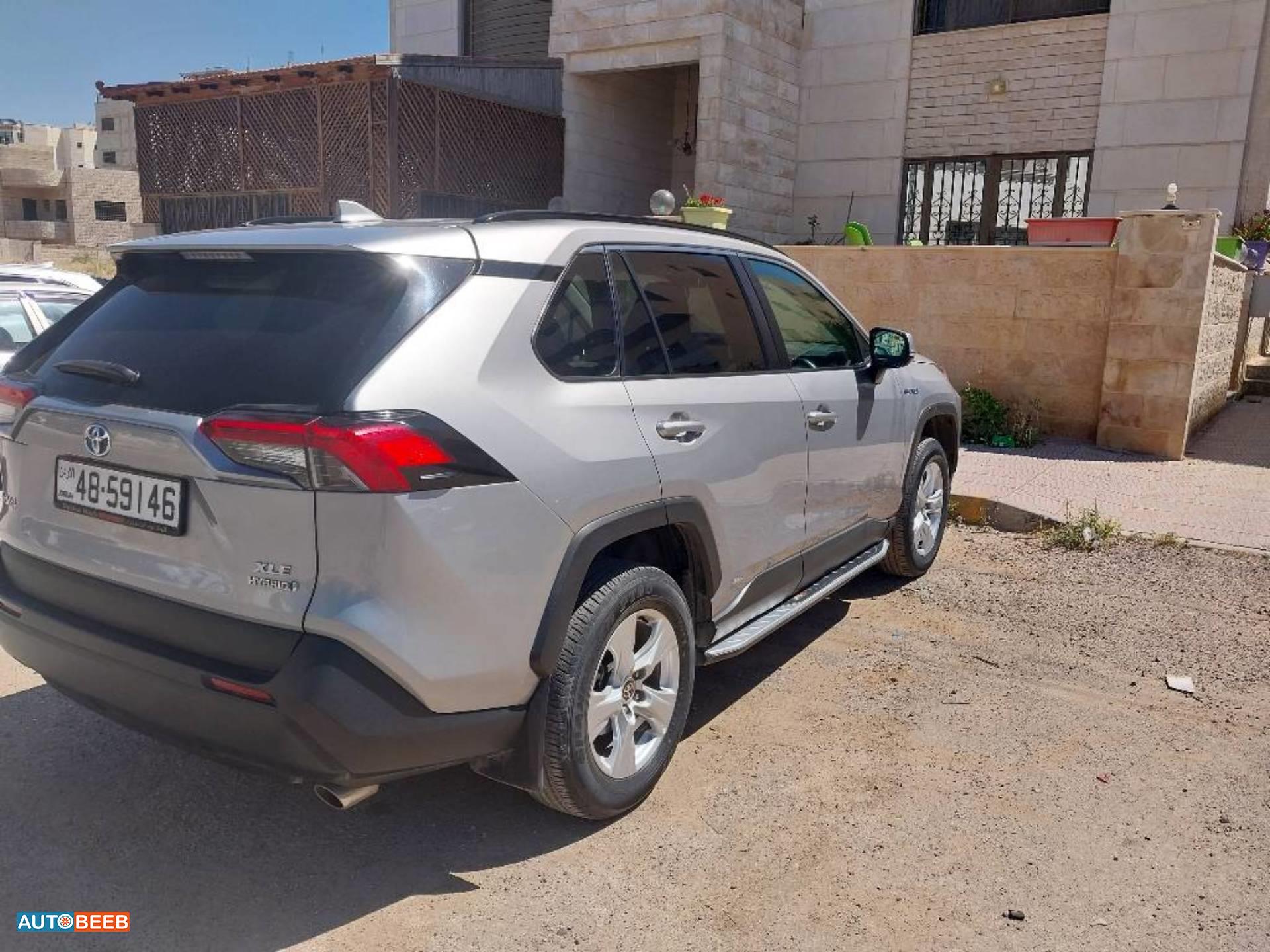 Toyota RAV4 2021