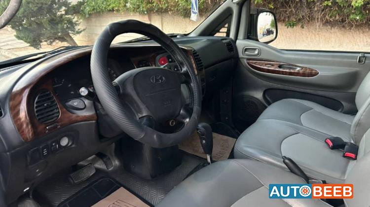 Minibus Hyundai 2005