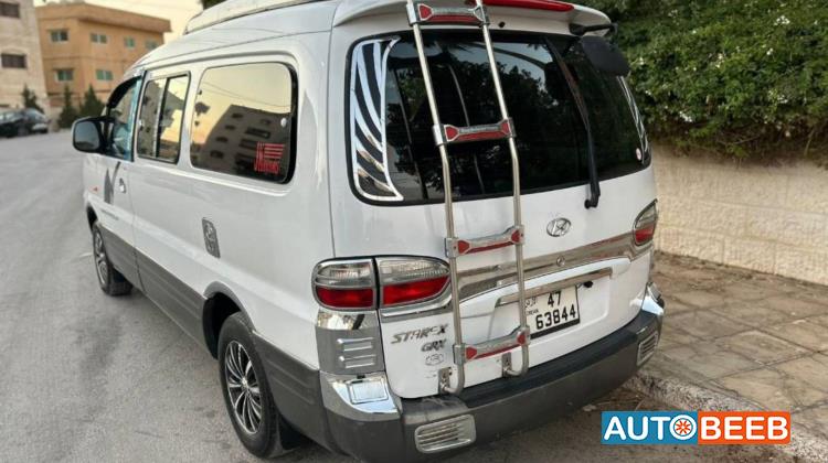 Minibus Hyundai 2005