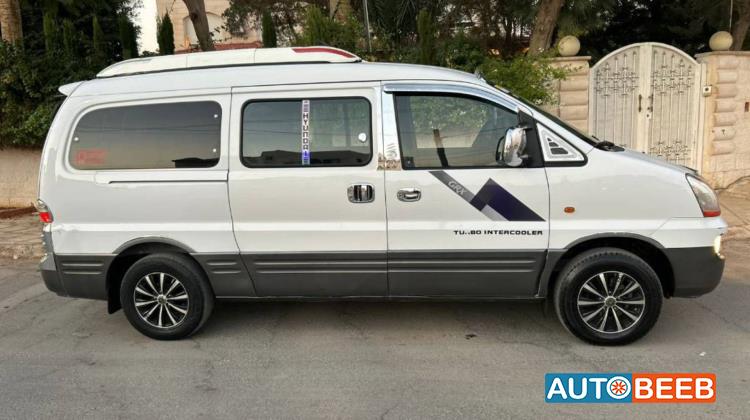 Minibus Hyundai 2005
