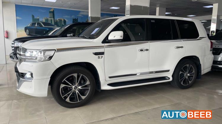 تويوتا لاندكروزر 2021