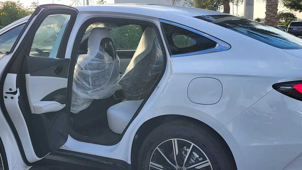 بي واي دي سيل 2024