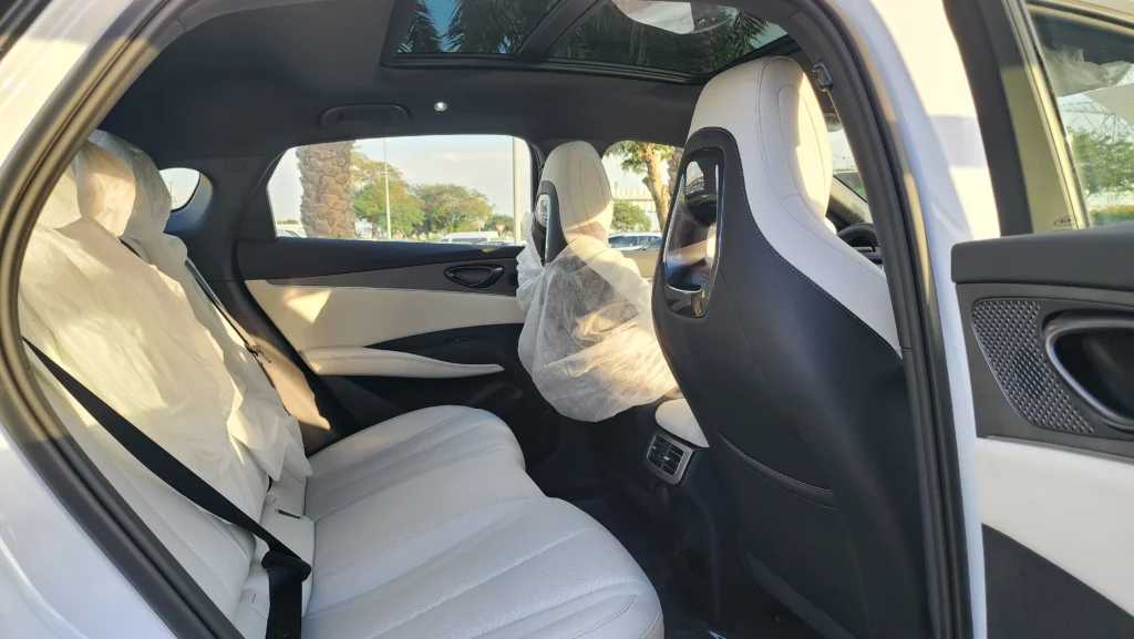 بي واي دي سيل 2024