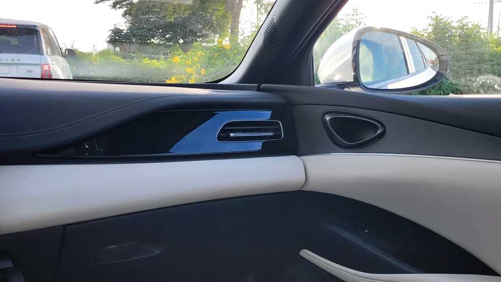 بي واي دي سيل 2024