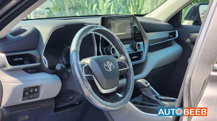 Toyota Highlander 2023