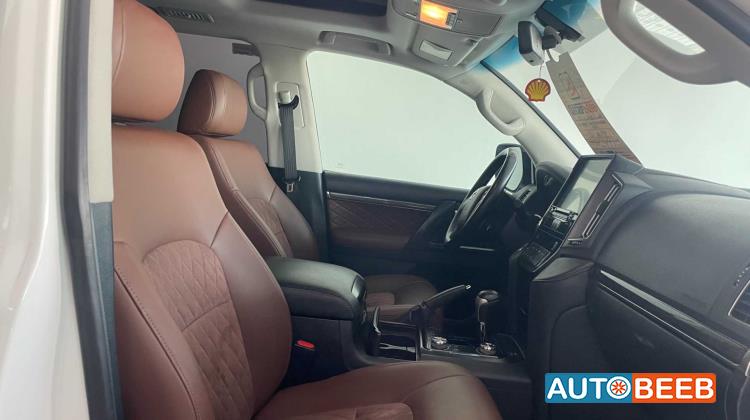 تويوتا لاندكروزر 2020