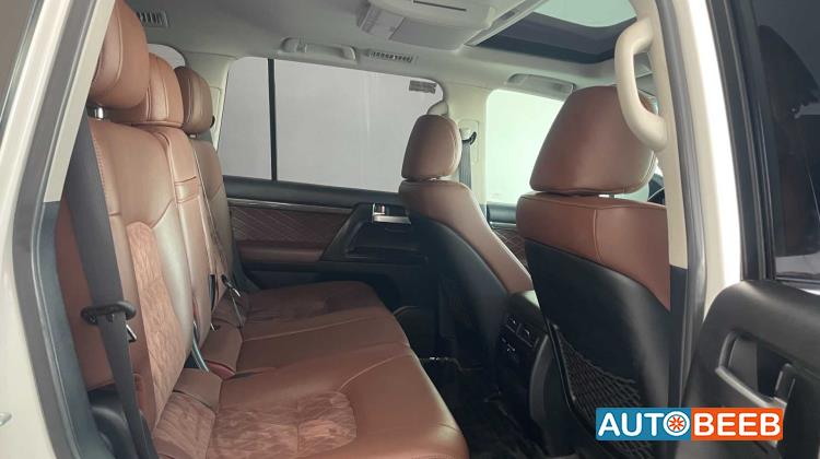 تويوتا لاندكروزر 2020