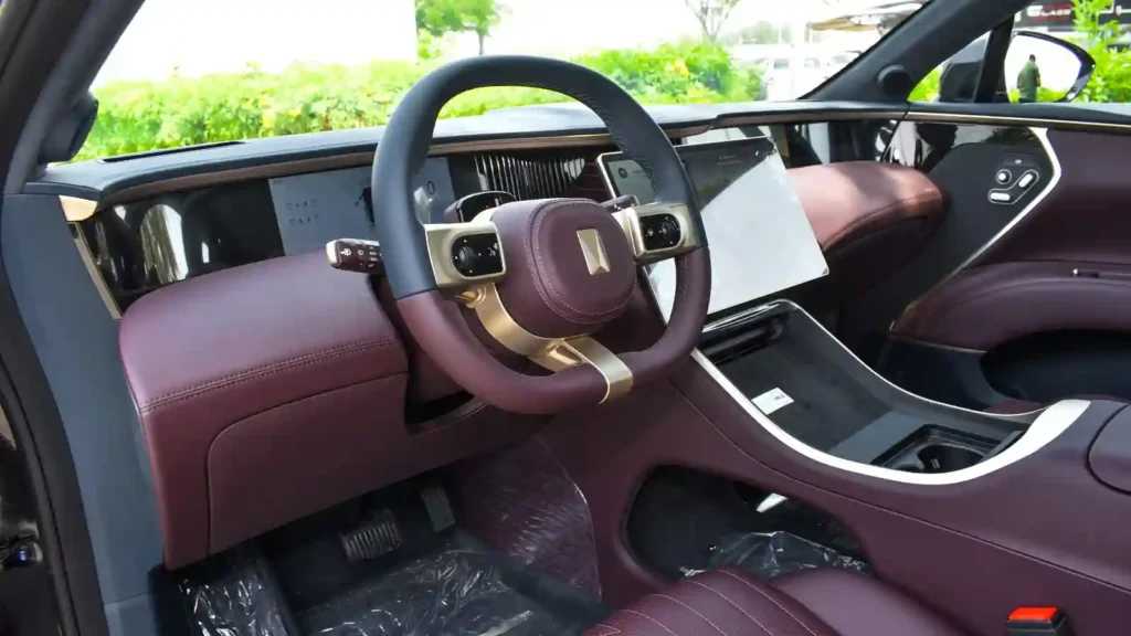 Avatr Model 011 2024