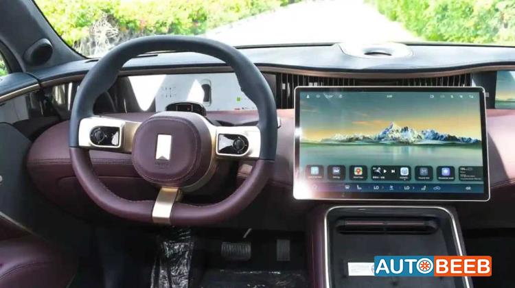 Avatr Model 011 2024