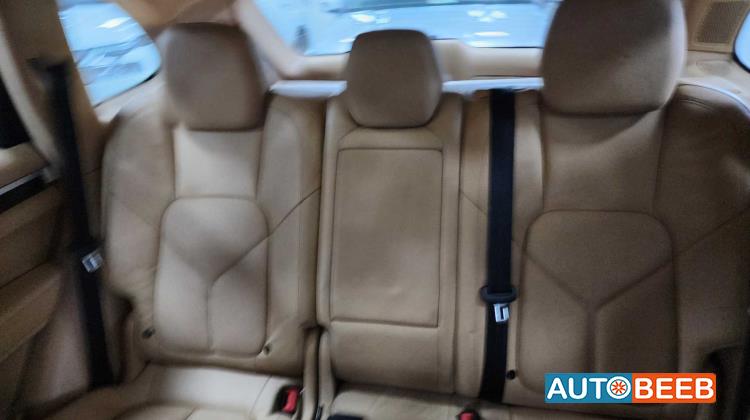 Porsche Cayenne 2012