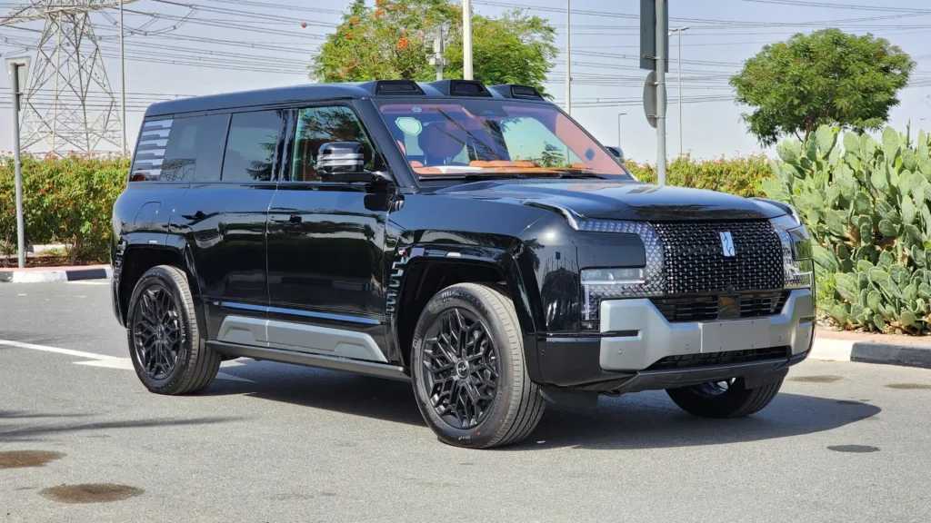 BYD Yangwang U8 2024