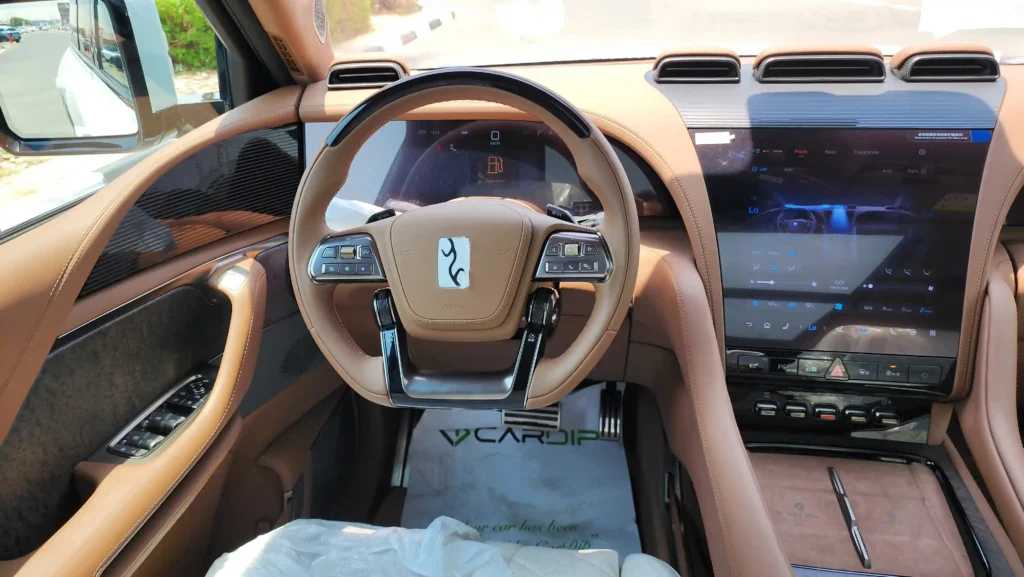 BYD Yangwang U8 2024