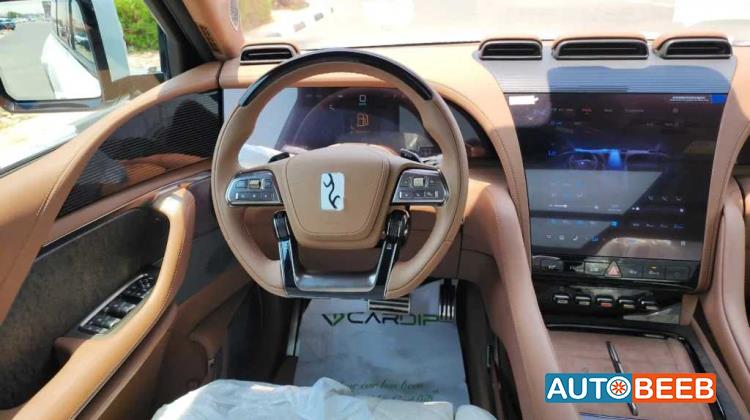 BYD Yangwang U8 2024