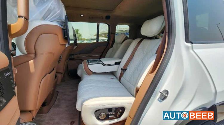 BYD Yangwang U8 2024