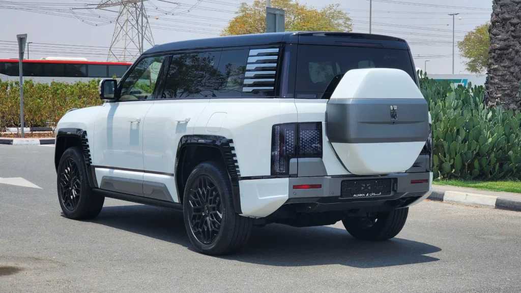 BYD Yangwang U8 2024