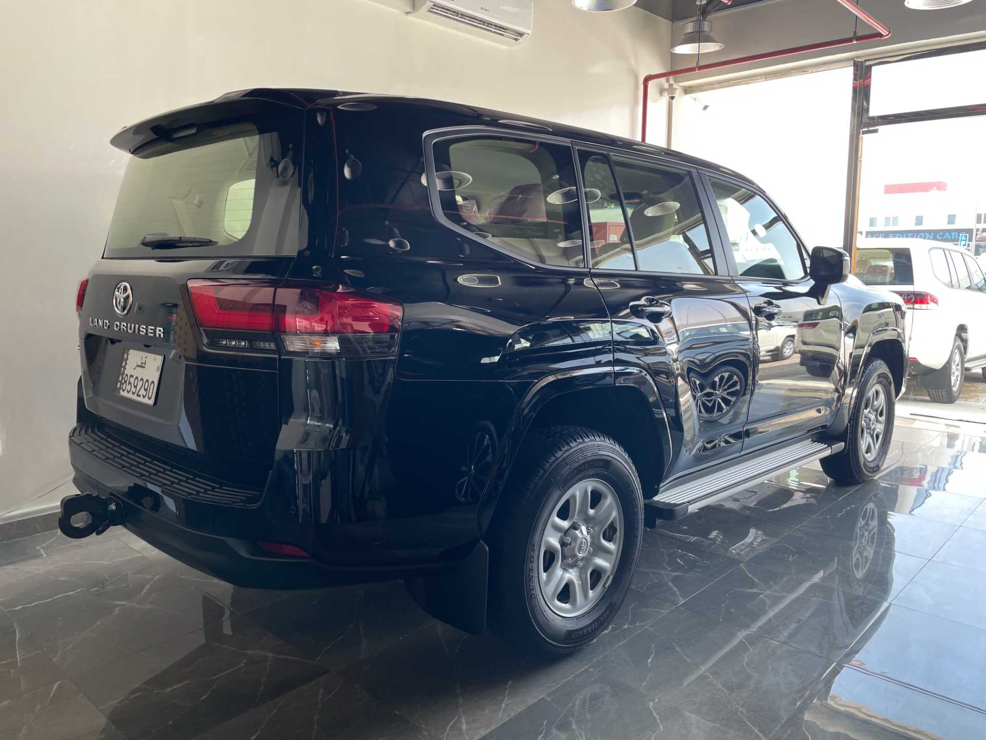 تويوتا لاندكروزر 2025