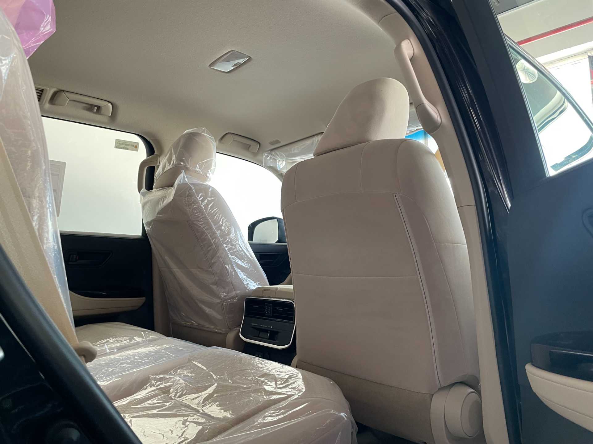 تويوتا لاندكروزر 2025