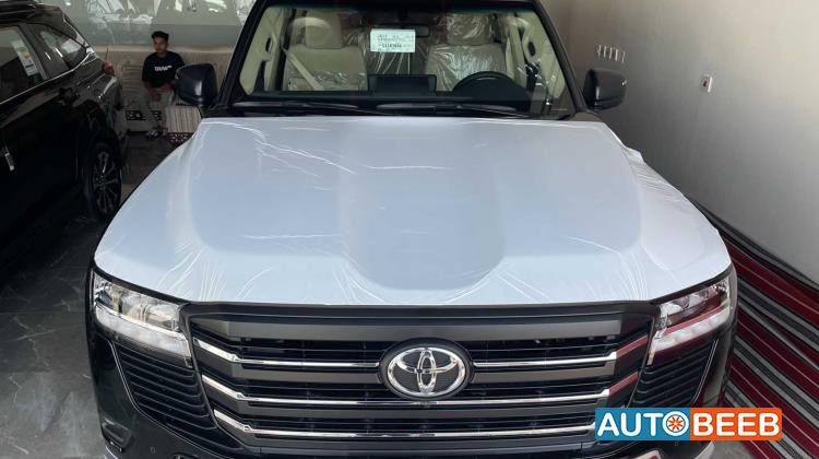 تويوتا لاندكروزر 2025