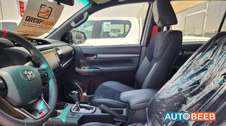 تويوتا هيلوكس 2025