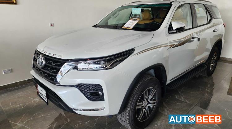 Toyota Fortuner 2024