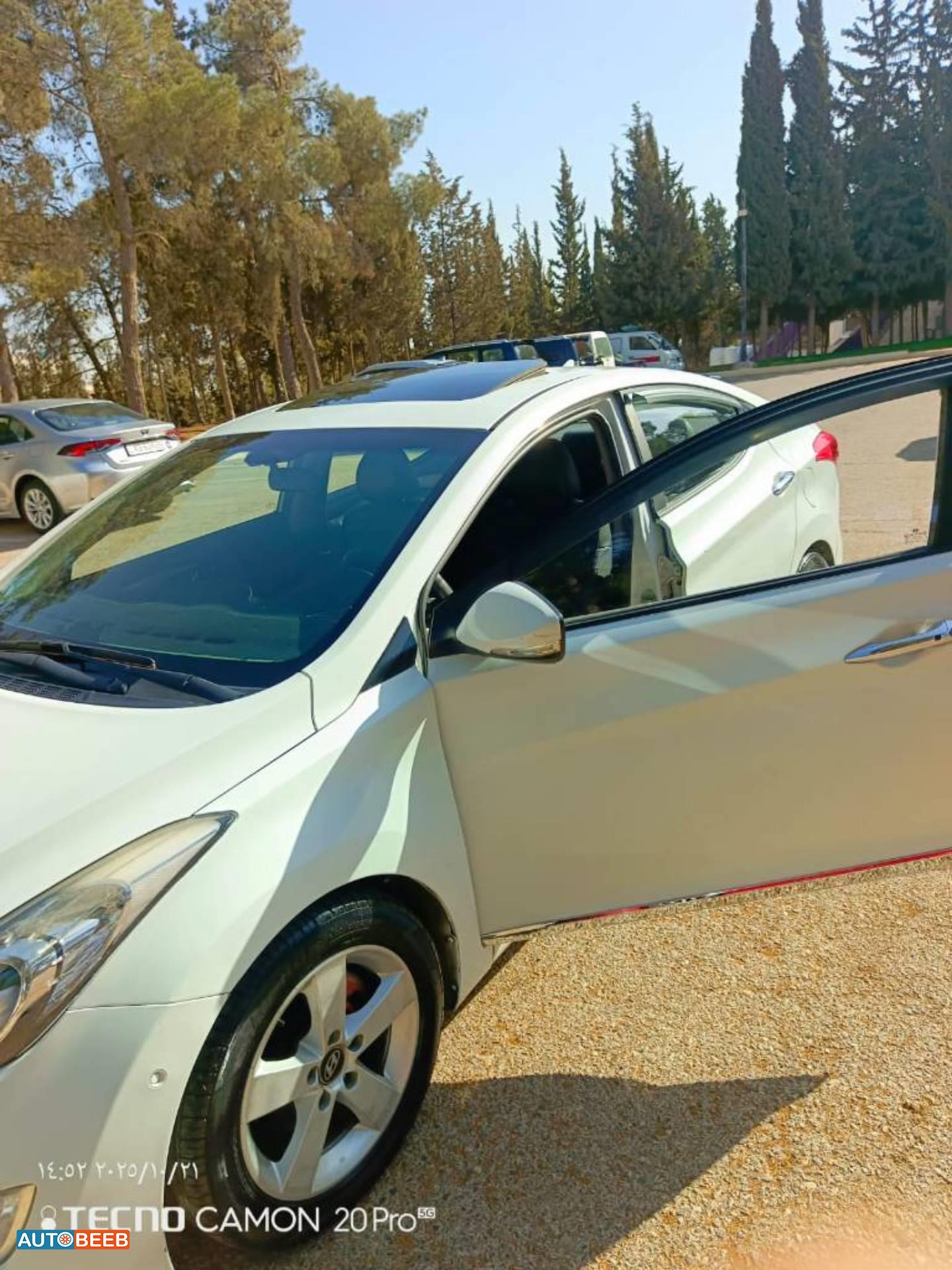 هيونداي افانتي 2012