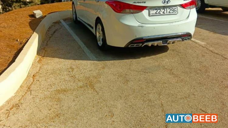 هيونداي افانتي 2012