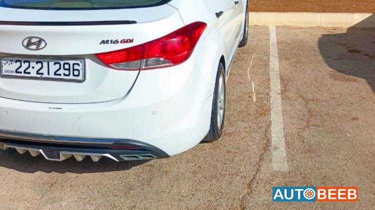 هيونداي افانتي 2012