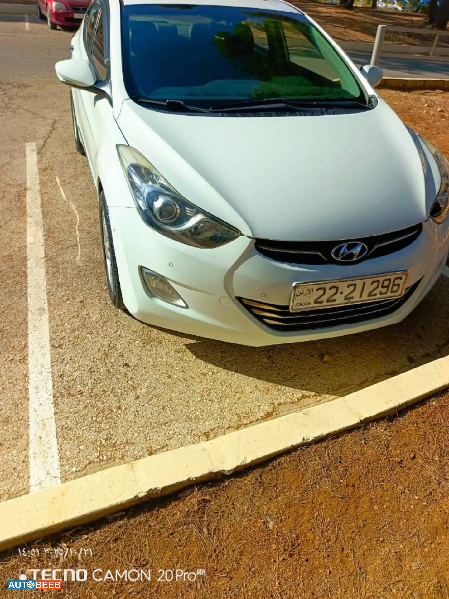 هيونداي افانتي 2012