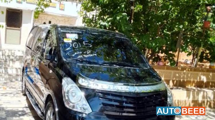 Minibus Hyundai 2015