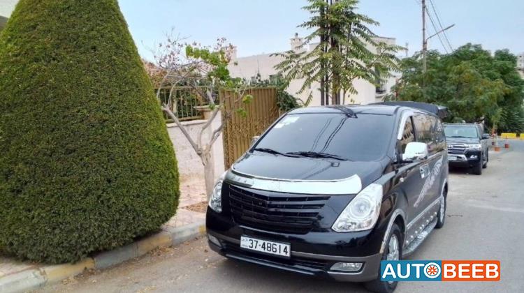 Minibus Hyundai 2015