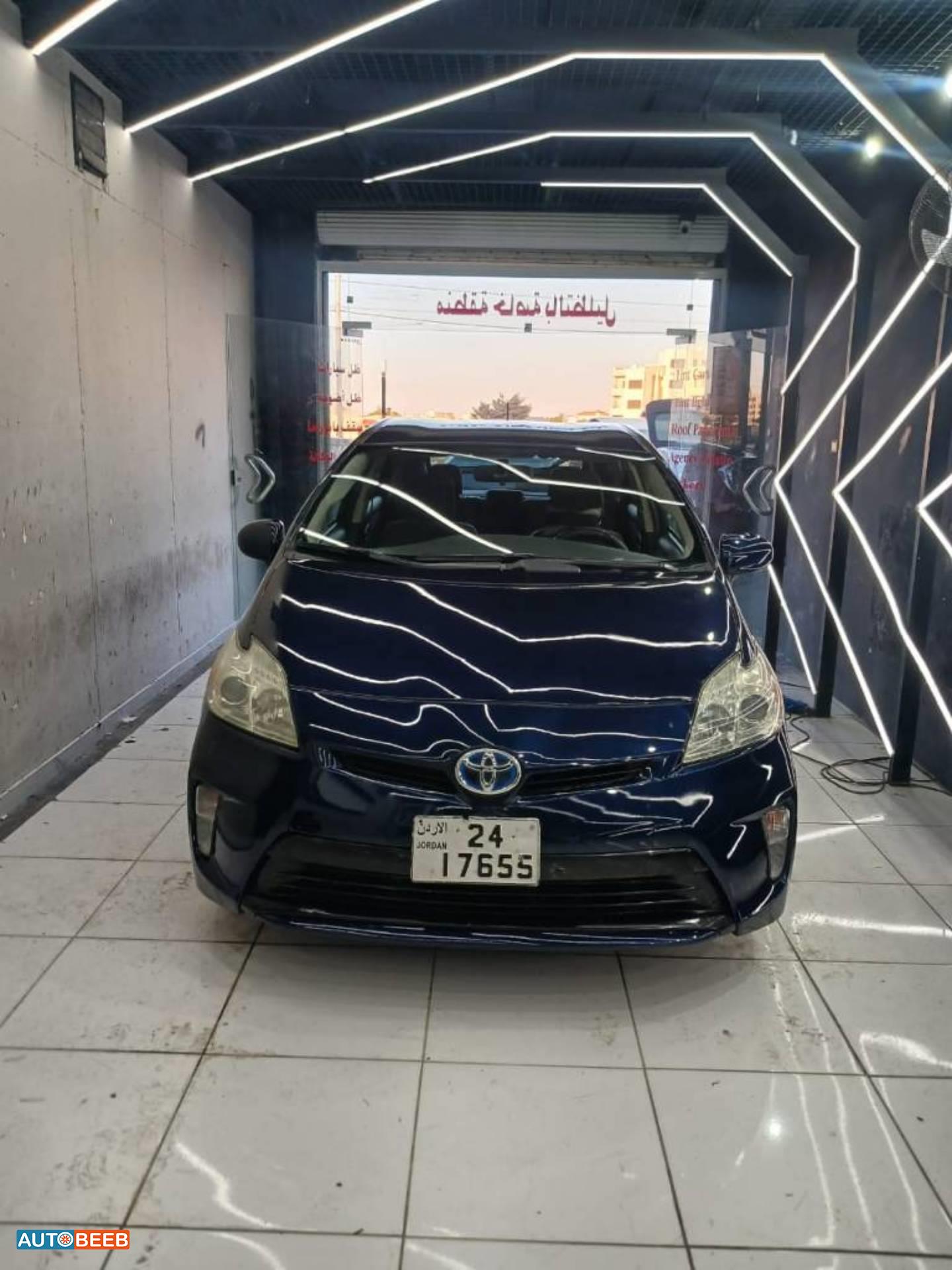 تويوتا بريوس 2014