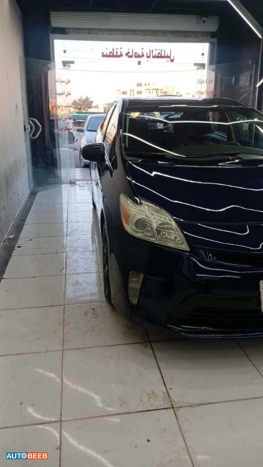 تويوتا بريوس 2014