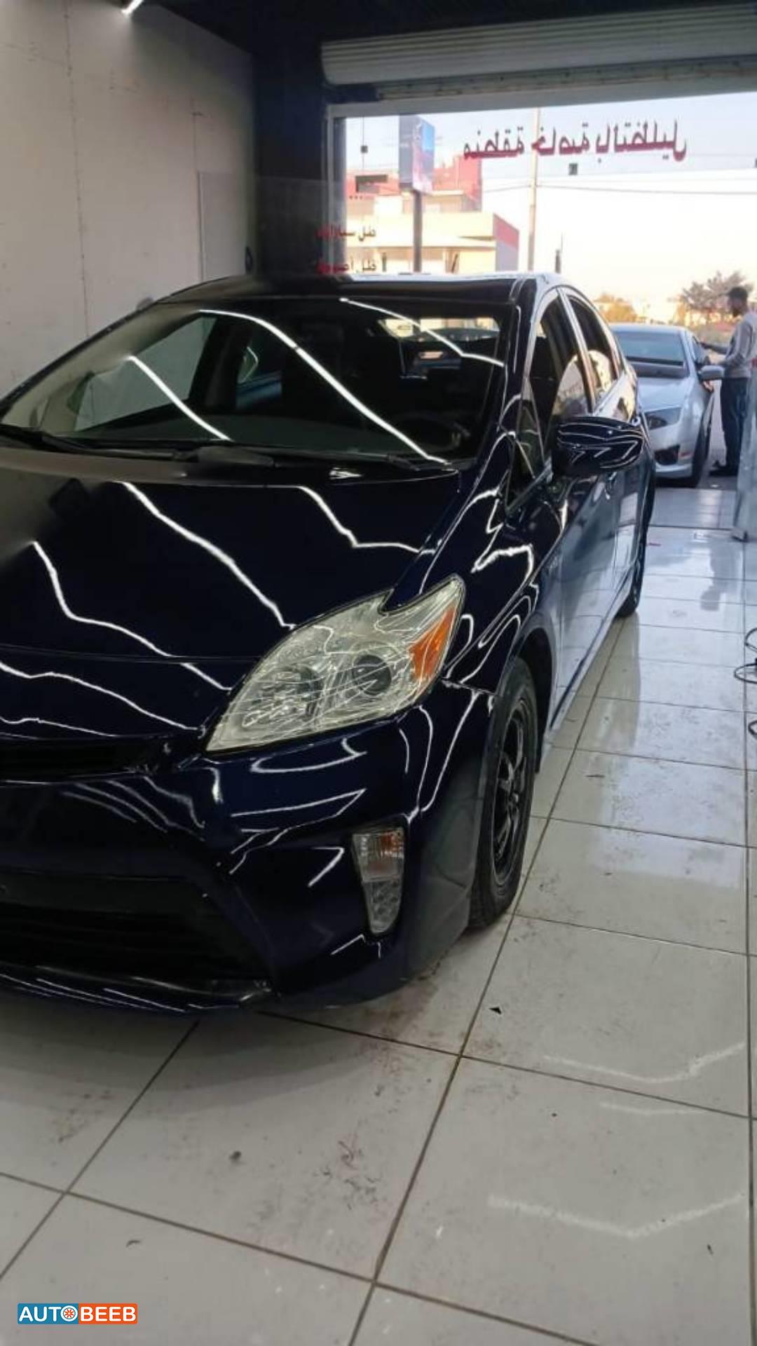 تويوتا بريوس 2014