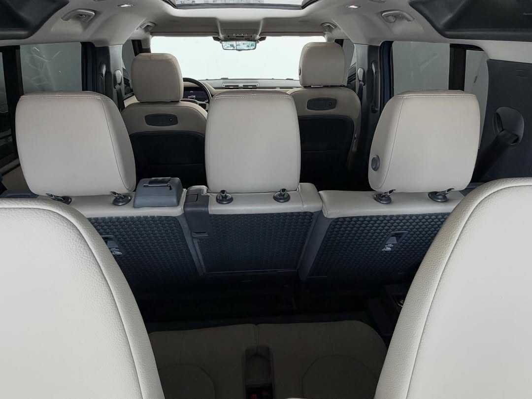 Land Rover Defender 2020