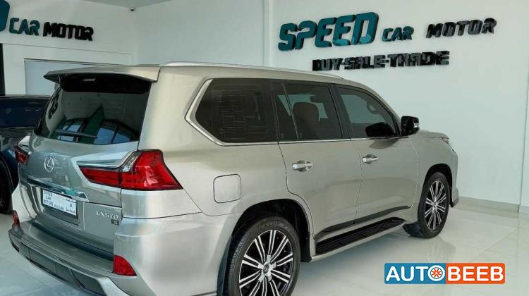 Lexus LX570 2021