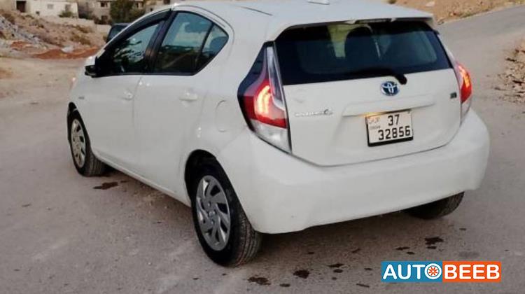 Toyota Prius C 2015