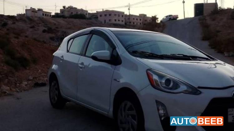 Toyota Prius C 2015