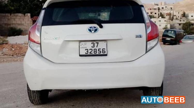 Toyota Prius C 2015