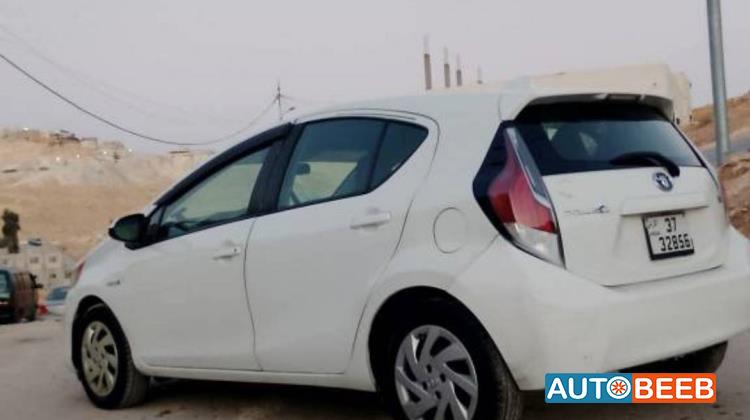 Toyota Prius C 2015