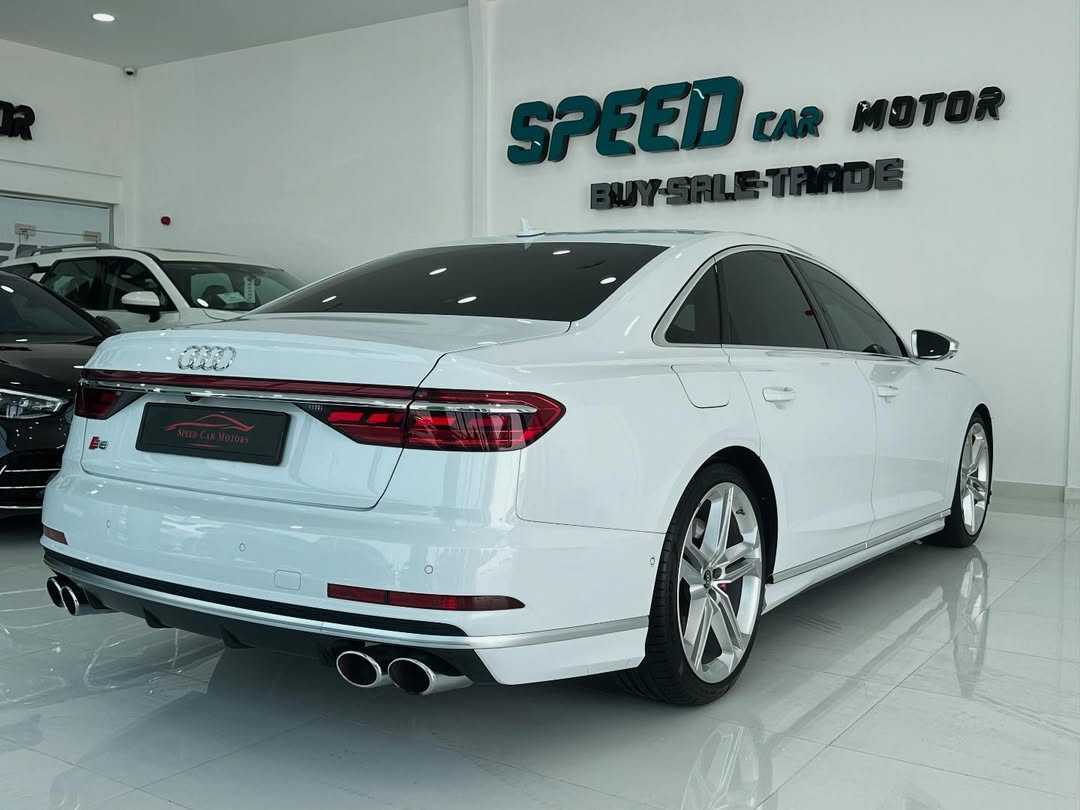 Audi S8 2022