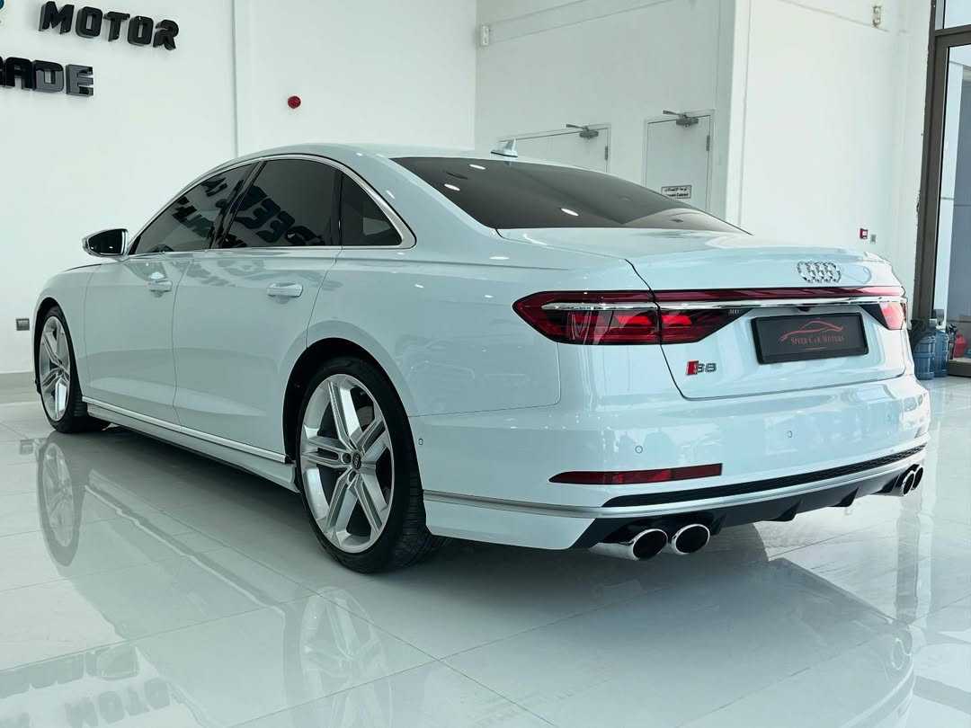 Audi S8 2022