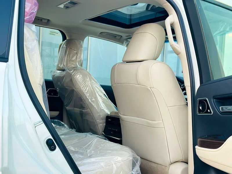 تويوتا لاندكروزر 2025