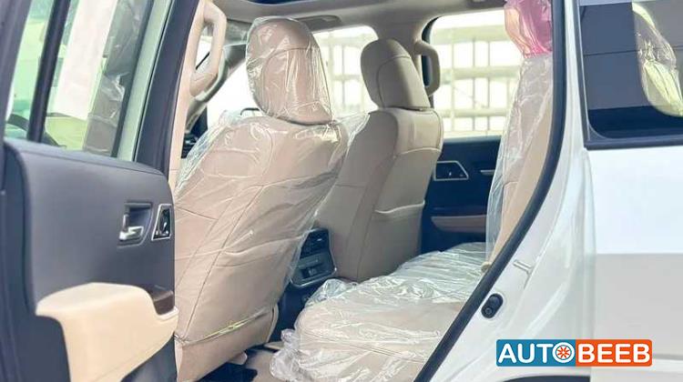 تويوتا لاندكروزر 2025