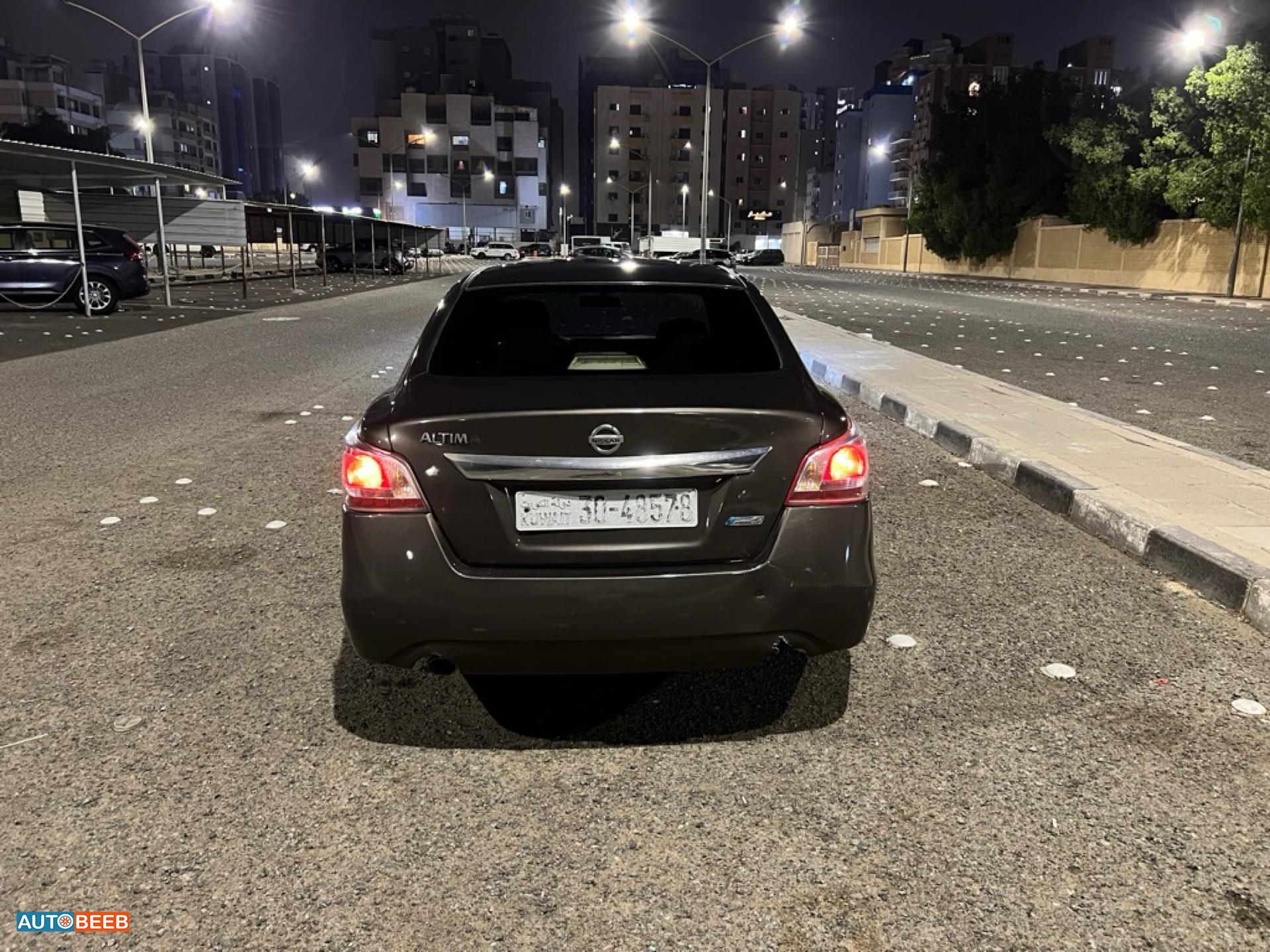 نيسان التيما 2015