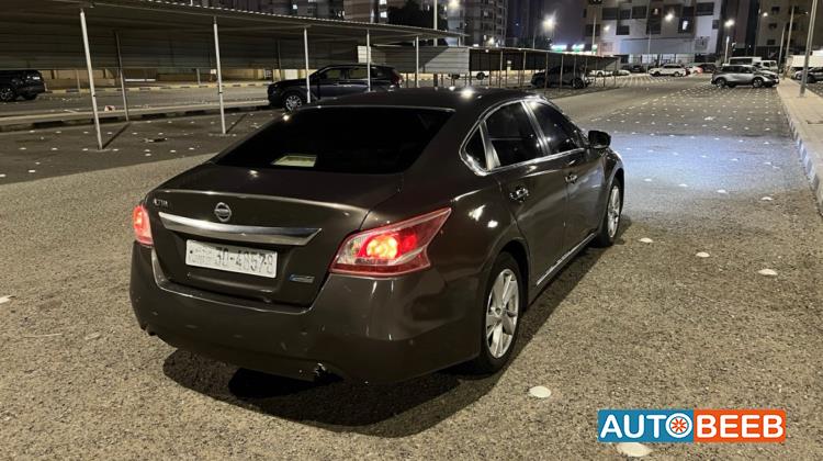 نيسان التيما 2015